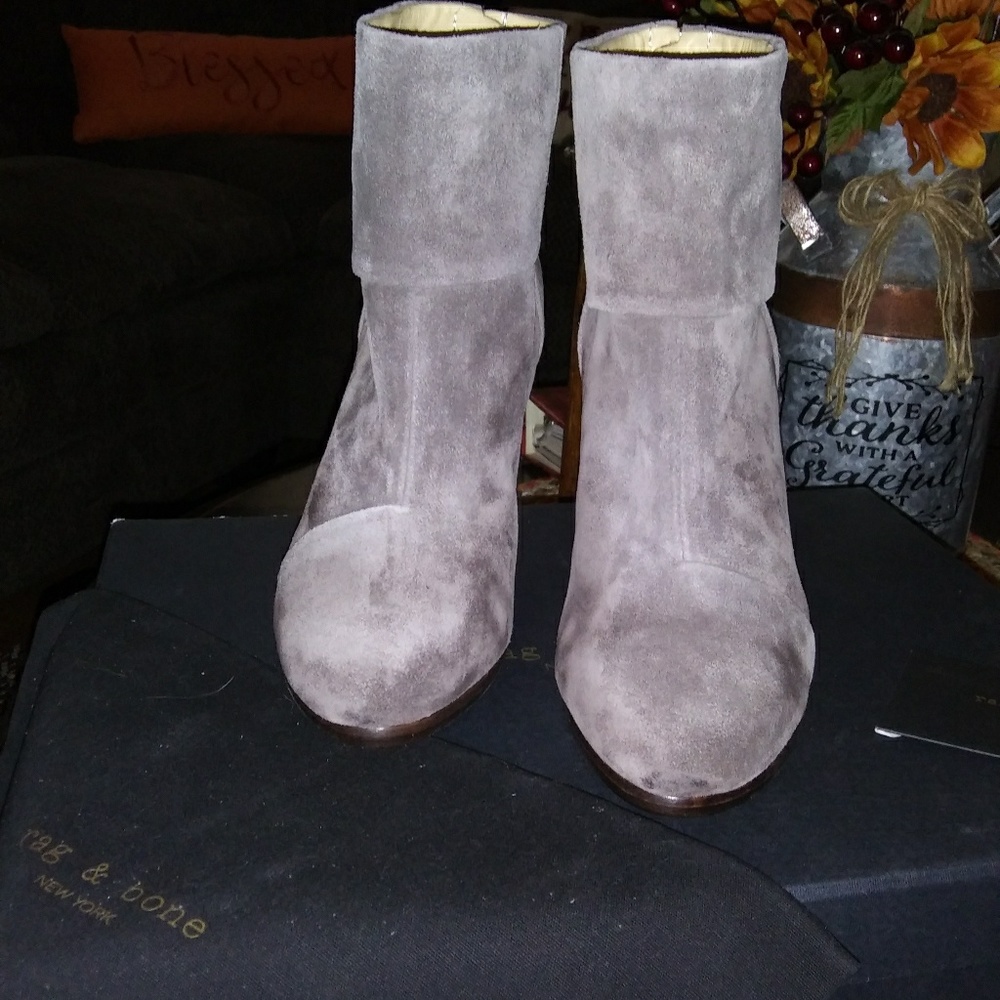 NWOT Rag and Bone Classic Newbury Granite Suede